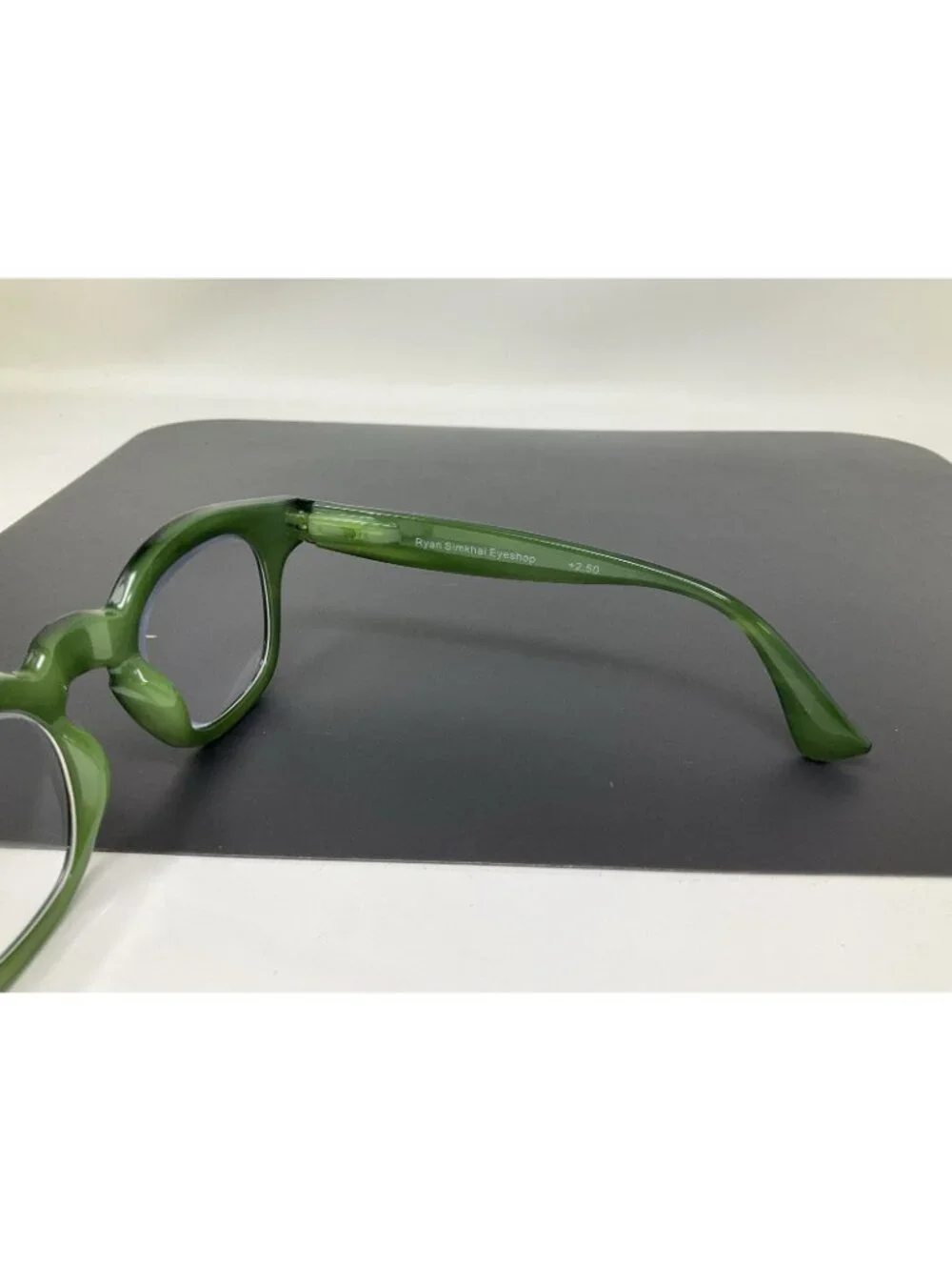 Ryan Simkhai Eyeshop R-7026 C3 Readers +2.50  Reading Glasses Blue Light Filter